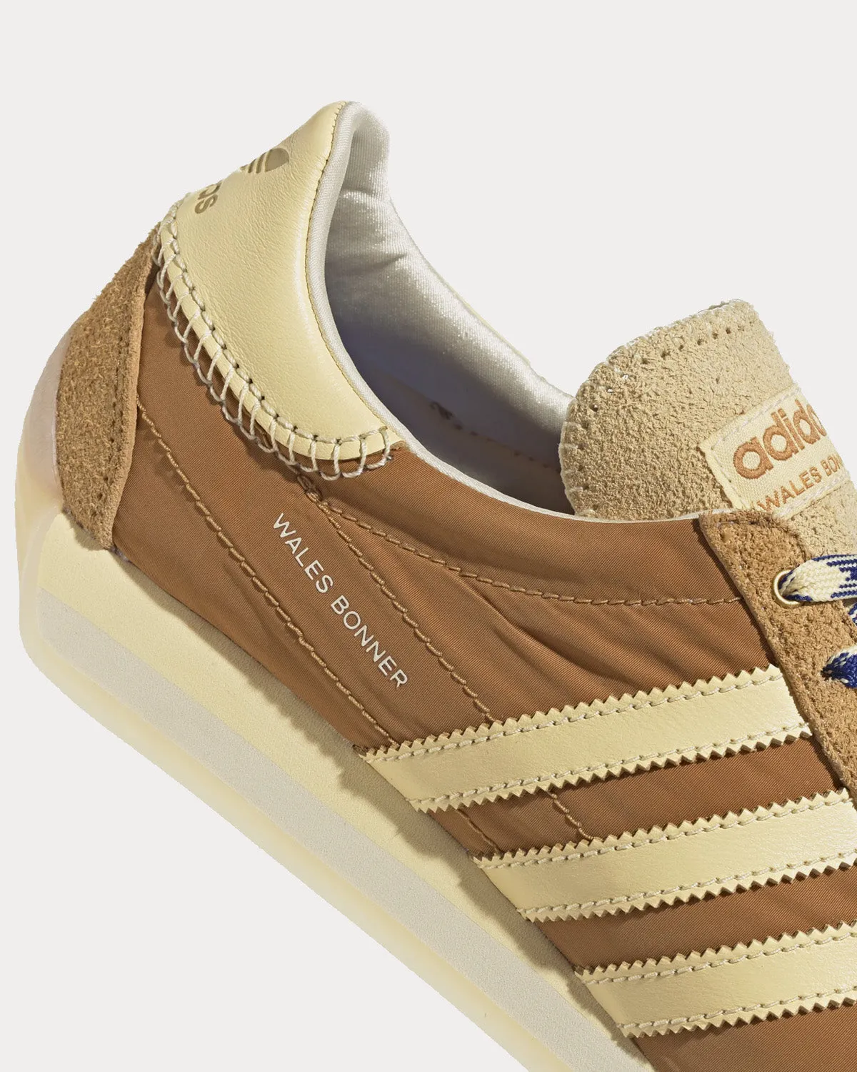 Country Core Mesa / Easy Yellow / Cream White Low Top Sneakers