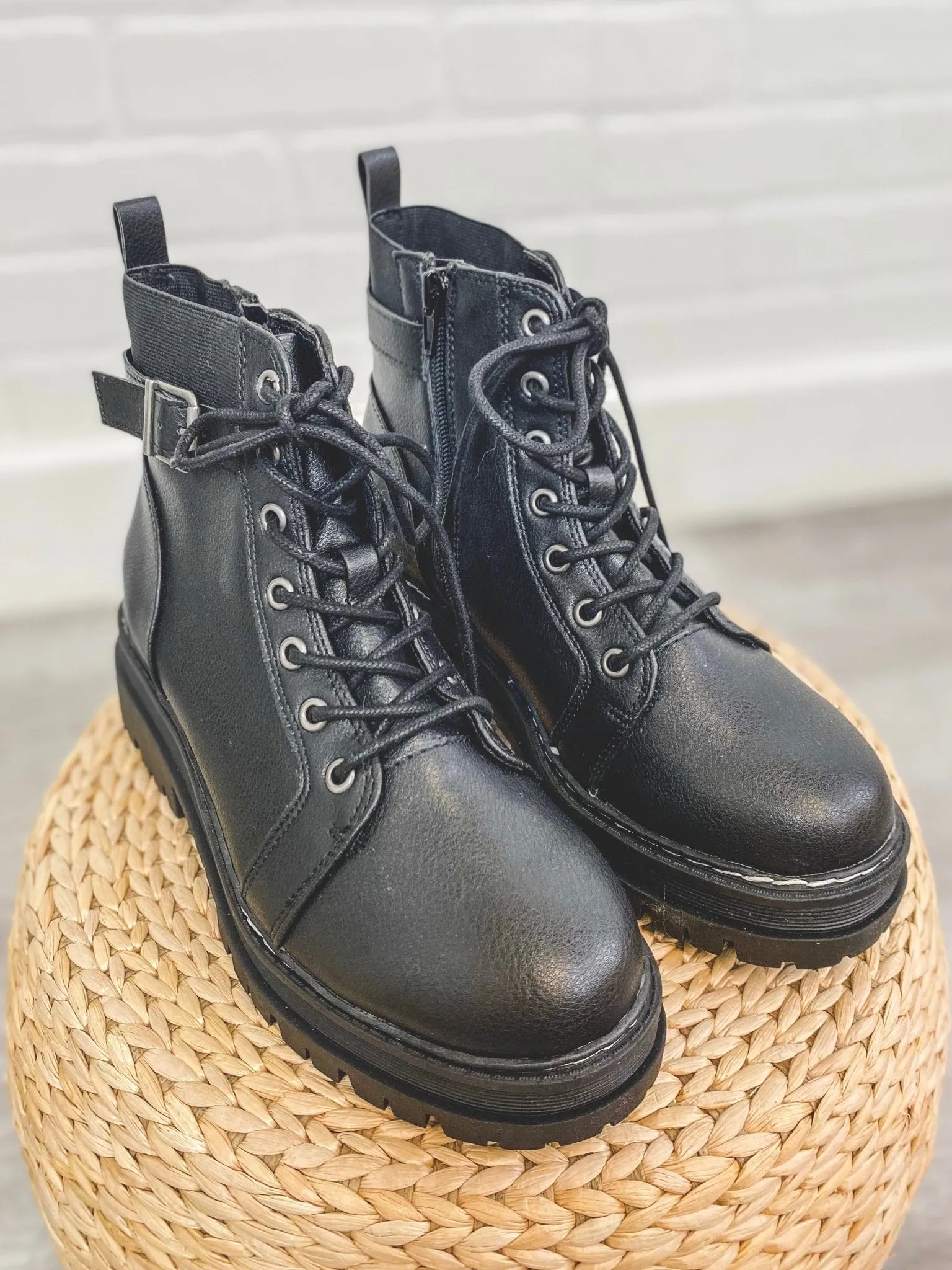 Lace up combat boots black