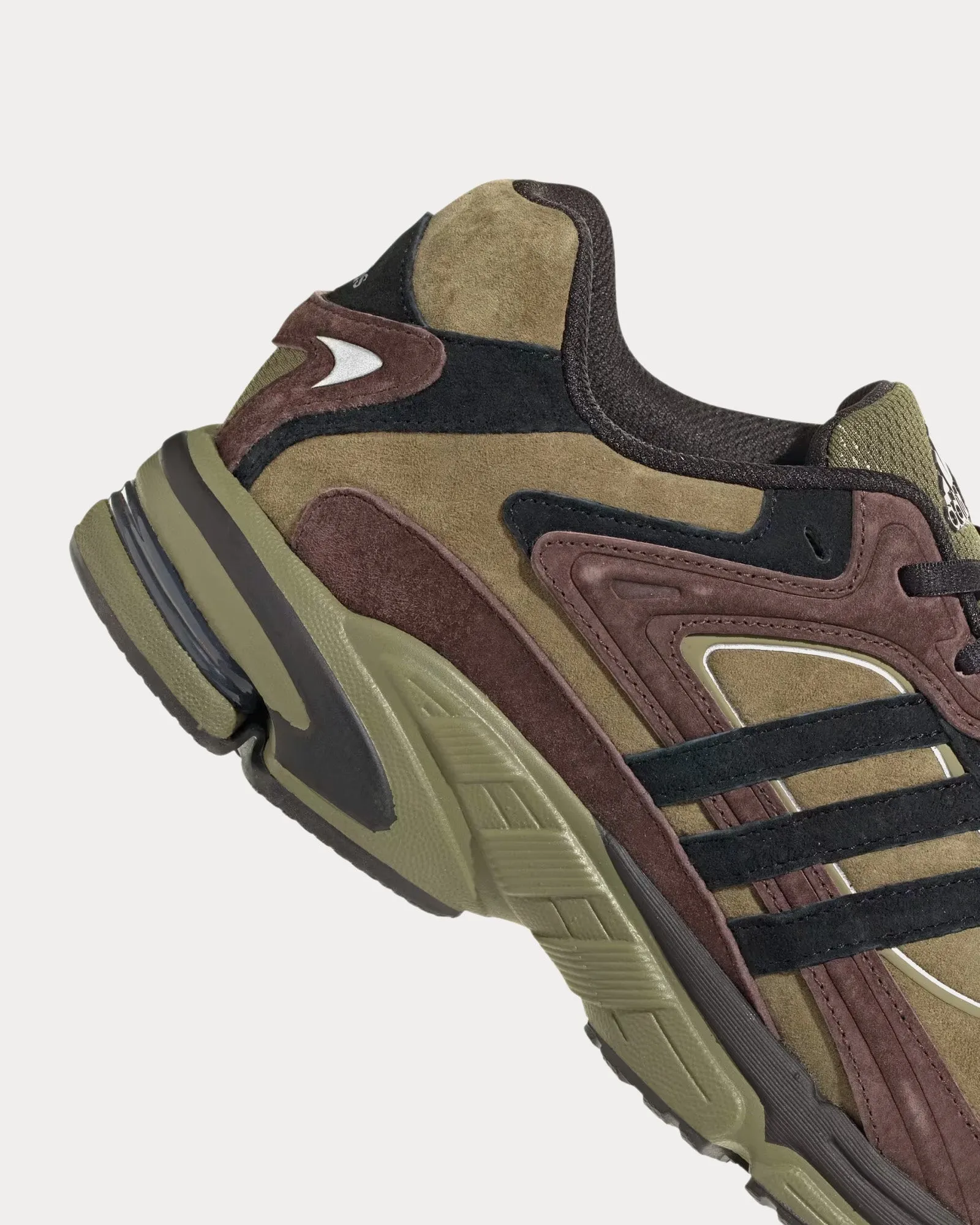 Response CL Focus Olive / Core Black / Dark Brown Low Top Sneakers