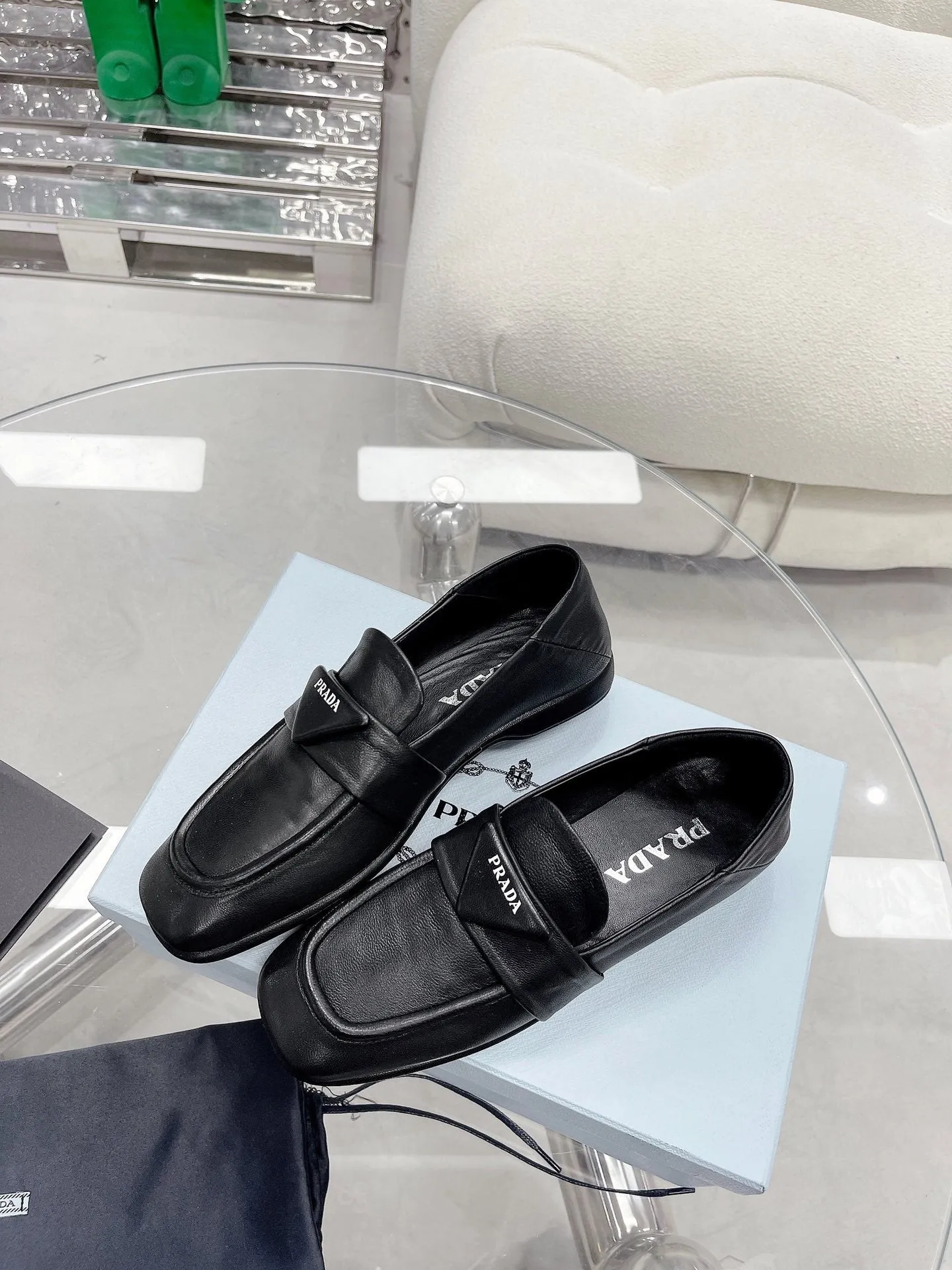 SE975 Prada Lambskin Leather Loafers / Size5-9