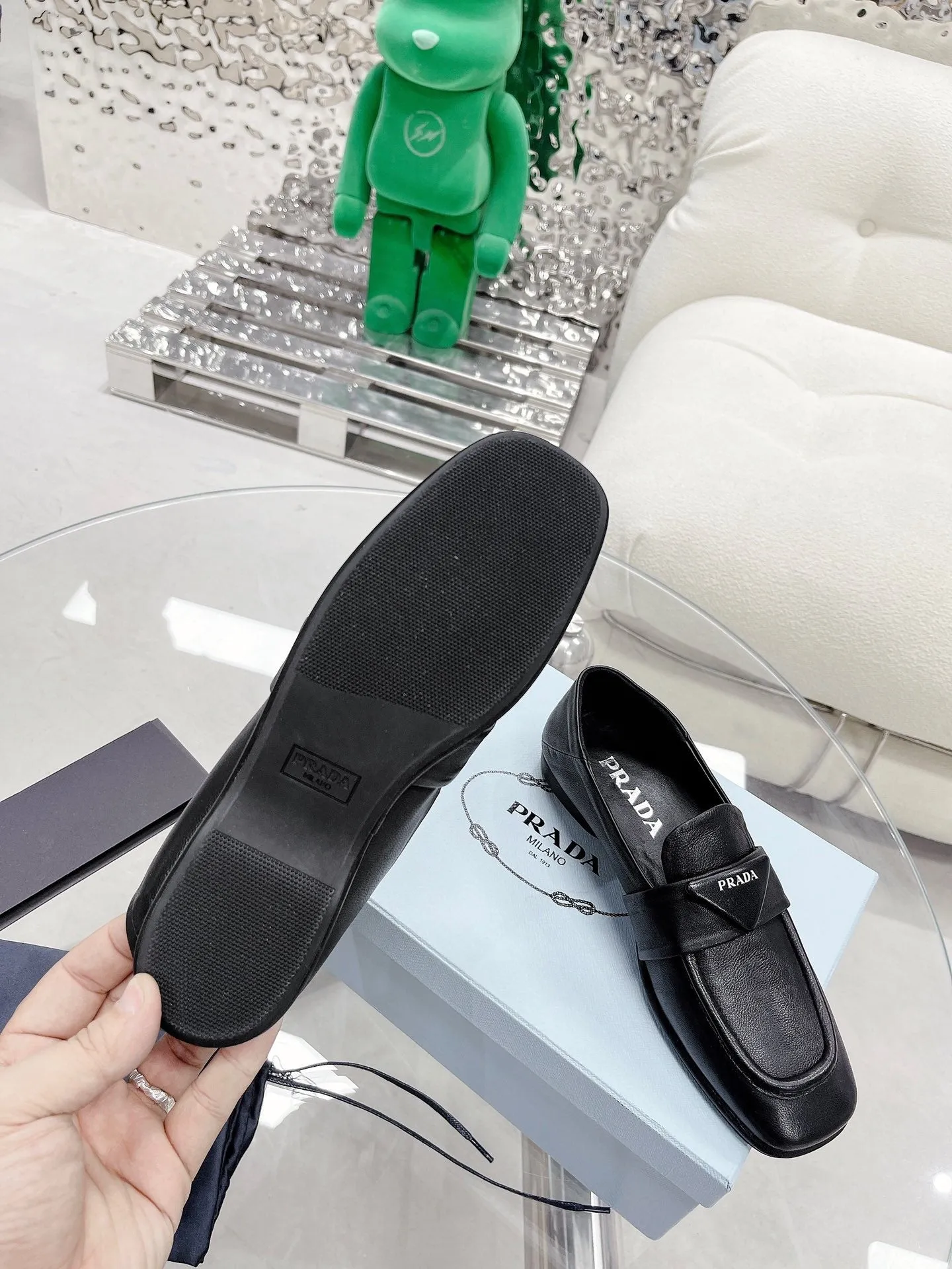 SE975 Prada Lambskin Leather Loafers / Size5-9