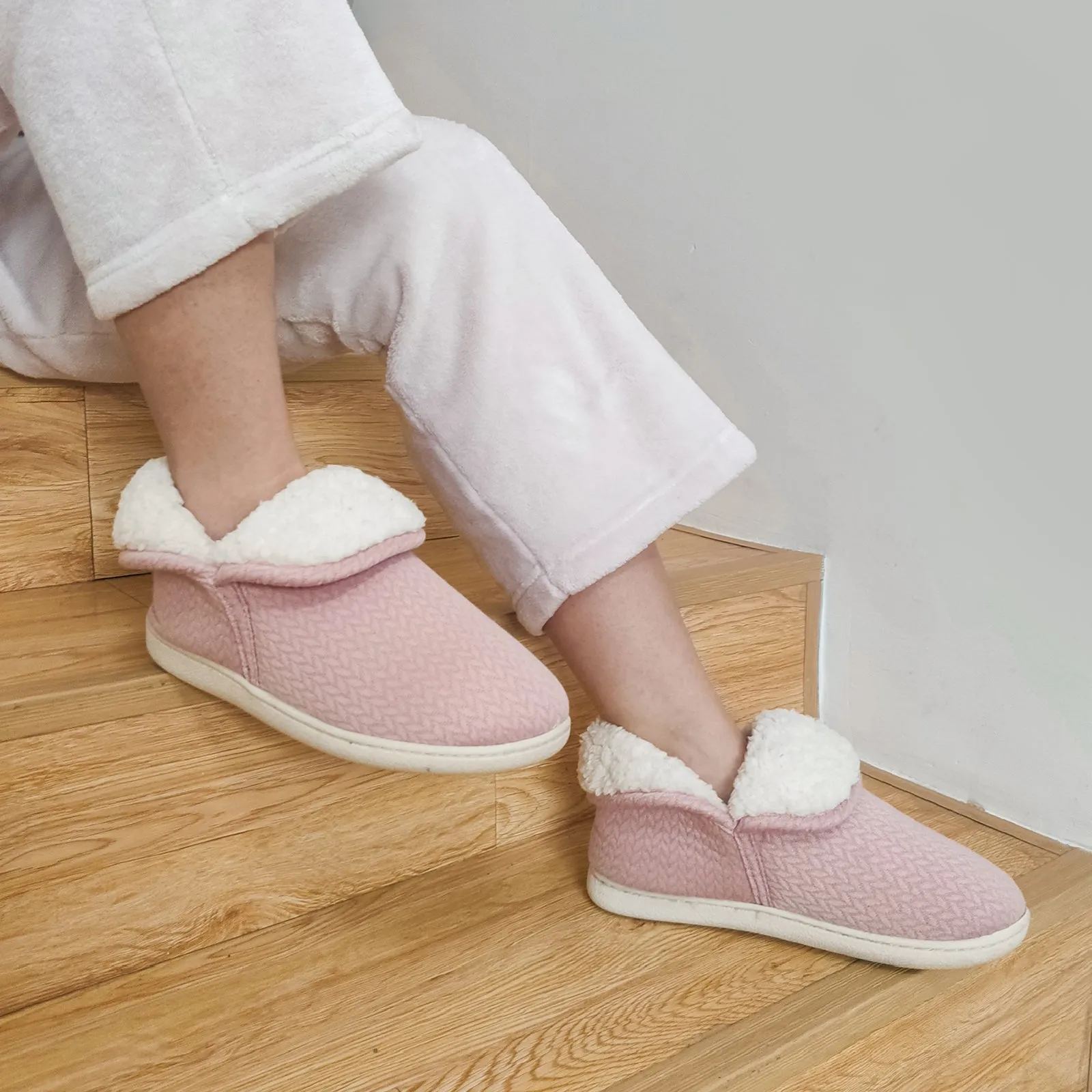 VONMAY Women's Slippers Booties Memory Foam Ankle Boots Comfort House Shoes
